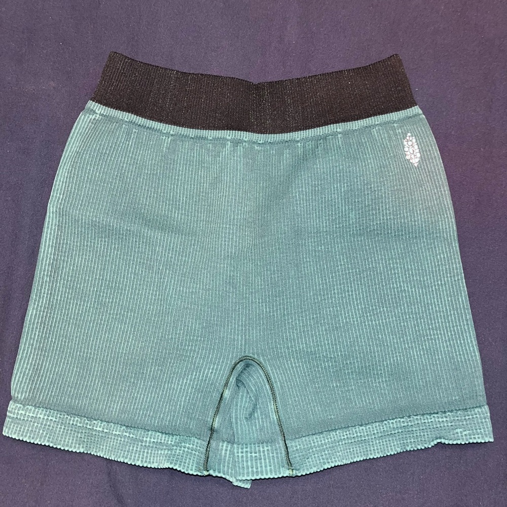 Free People Movement Women's Green Fresh Cut Seamless Athletic Shorts Sz M/L